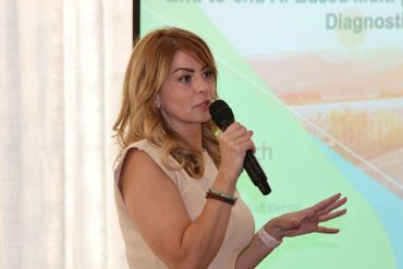 rs=w_370,cg_true,m (16)