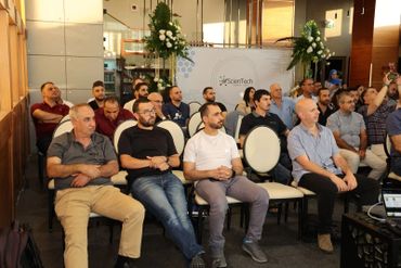 rs=w_370,cg_true,m (20)