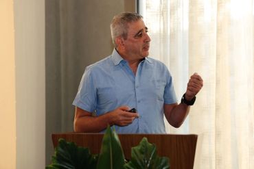 rs=w_370,cg_true,m (4)